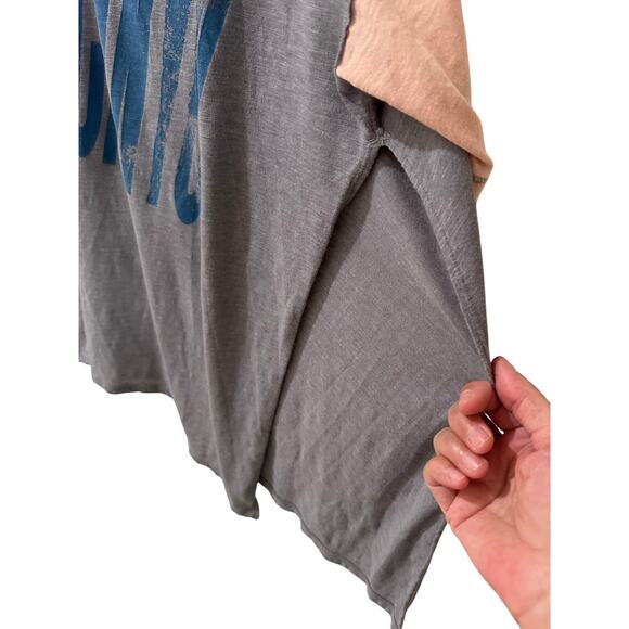 Free People We The Free City Slicker Tunic Graphic Print Top Gray, size Medium - Picture 4 of 10